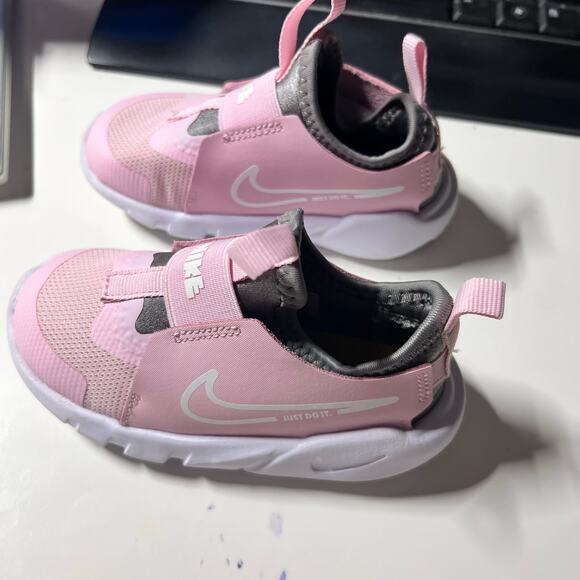 Nike Flex Runner 2 Toddler Girls Slip On Running Sneakers Size 7C Athletic Shoes - Picture 7 of 8